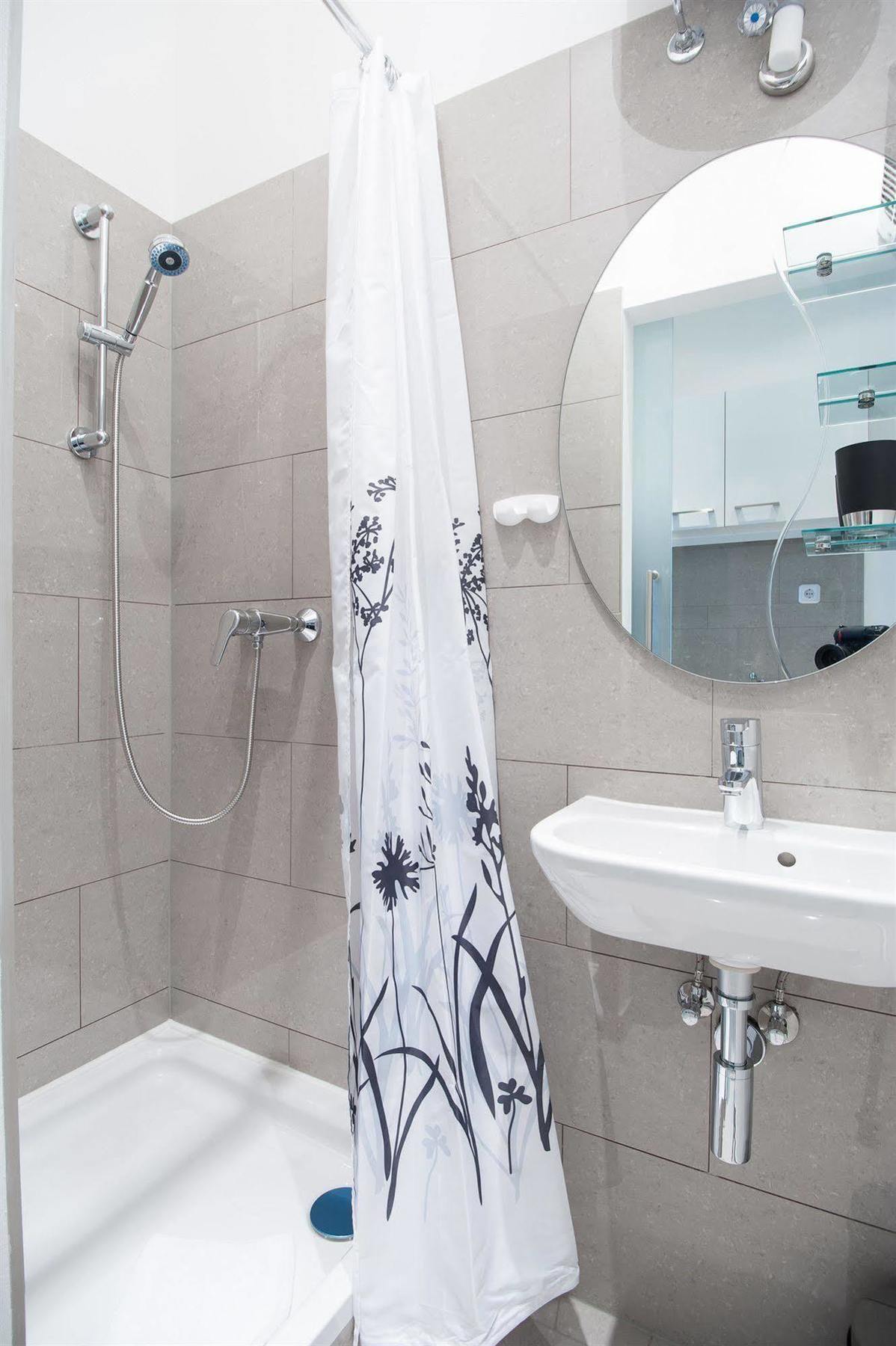 Royal Resort Apartments Westbahnhof เวียนนา ภายนอก รูปภาพ